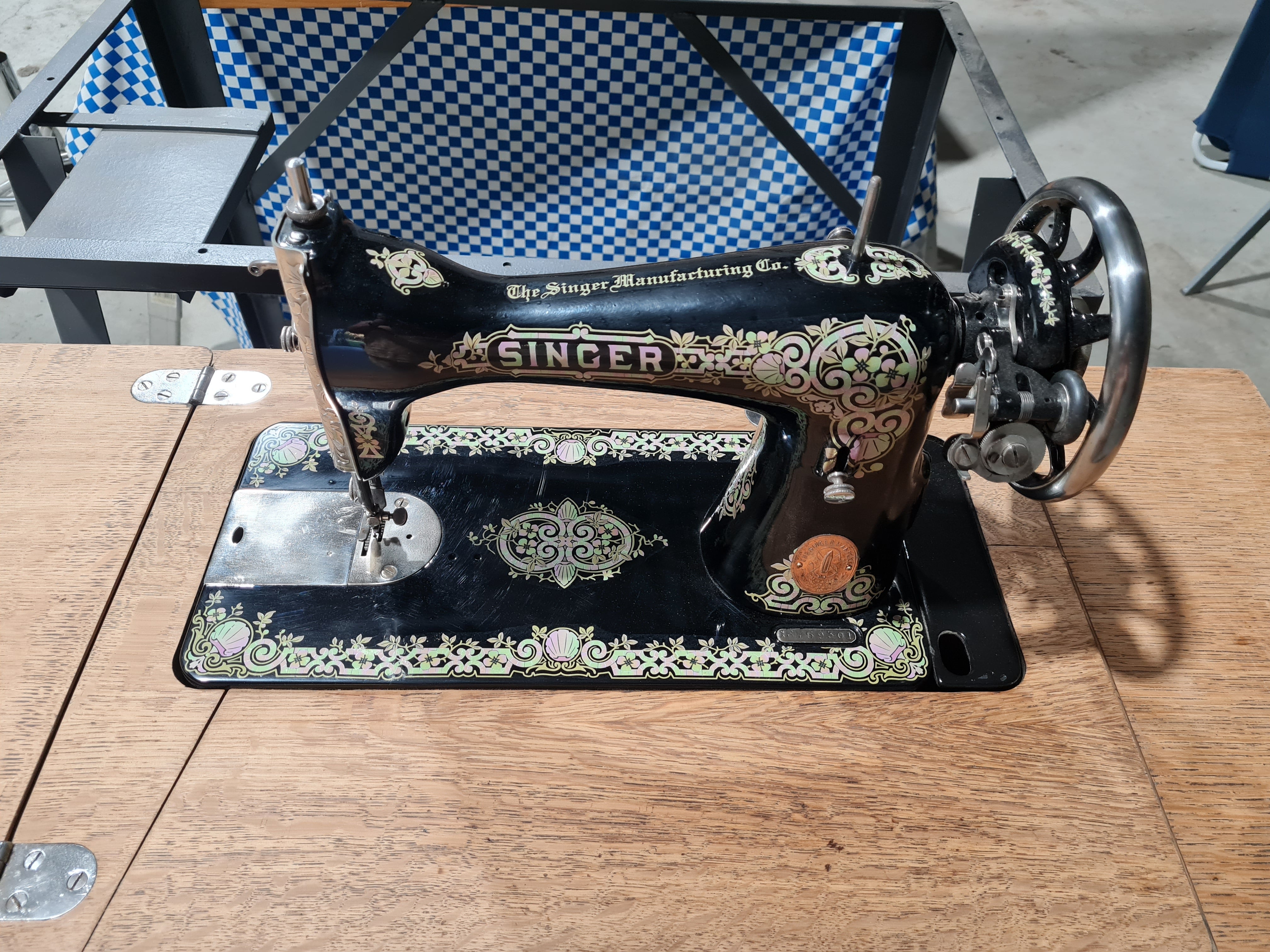 Model 27K and 127K 'Sphinx' (aka Memphis) Sewing Machine Waterslide De Model 27K and 127K 'Sphinx' (aka Memphis) Sewing Machine Waterslide De